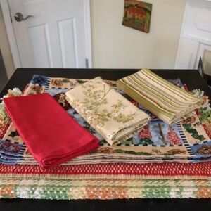 PLACEMATS & NAPKINS LOT: 16 PIECES TO MIX & MATCH - APRIL CORNELL, ETC.